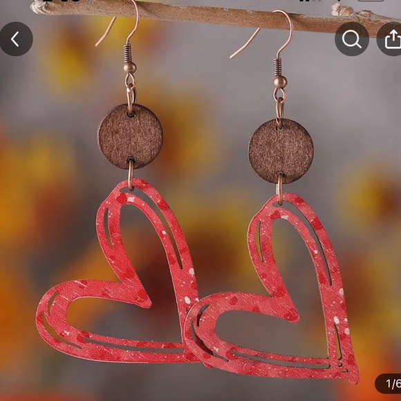 Hollow Heart Design Dangle Earrings ❤️ - Picture 2 of 3